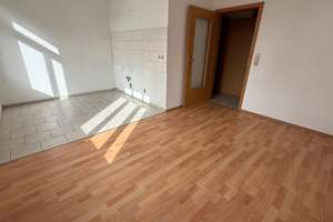2. OG + offene Küche + Fußbodenheizung + Bad mit Wanne !!! – Jahnstraße 65, 9126 Lutherviertel, Chemnitz – Vorschaubild 1