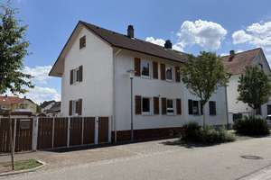 Traumhaft! Renovierungsbed. EFH mit Swimmingpool, 2 Bädern, Garagen, Nebengebäuden + tollem Garten – Die vollständige Adresse der Immobilie erhältst du vom Anbieter., 76676 Graben-Neudorf – Vorschaubild 2