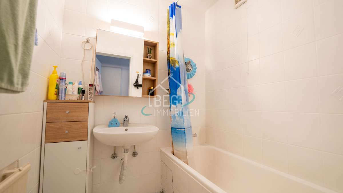 Immobilie in Backnang - Einziehen & wohlfühlen: Frisch renovierte 3-Zimmer-Wohnung mit Balkon - Bild 2