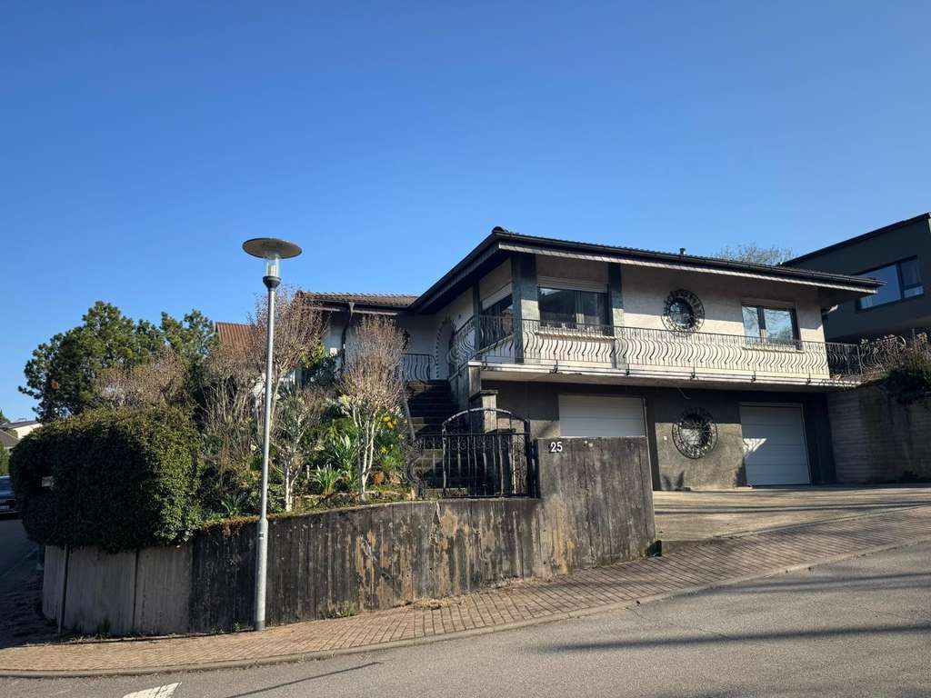 Immobilie in Mauer - Gepflegtes Einfamilienhaus mit 6,5 Zimmern in Mauer - Bild 1