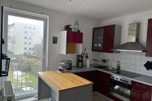 Freundliche, neuwertige 3-Zimmer-Wohnung mit gehobener Innenausstattung in Hannover – Waldstr. 20, 30629 Misburg-Nord, Hannover – Vorschaubild 1