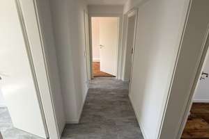 Hochwertig sanierte 3- Raum- Wohnung, Erstbezug in grüner Lage