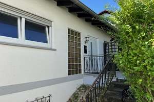 Charmanter Winkelbungalow mit Einliegerwohnung, Doppelgarage und traumhaftem Südost-Freisitz – ideal – Die vollständige Adresse der Immobilie erhältst du vom Anbieter., 69243 Dielheim – Vorschaubild 3