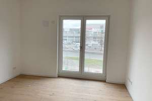 Hell & modern & viel Platz: 2 Zimmer + Balkon, guter Schnitt, modernes Tageslichtbad, Abstellraum – Hildesheimer Straße 454, 30519 Döhren, Hannover – Vorschaubild 13