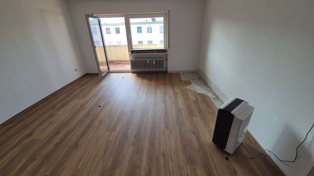 Immobilie in Lauchringen - Lauchringen - schöne 2- Zimmerwohnung mit großem Balkon - Bild 2