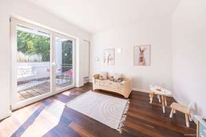 Trudering: Lichtdurchflutetes Architektenhaus, über 340 m² Wfl., Kamin, großer Garten & Doppelgarage – Die vollständige Adresse der Immobilie erhältst du vom Anbieter., 81827 Waldtrudering, München – Vorschaubild 40
