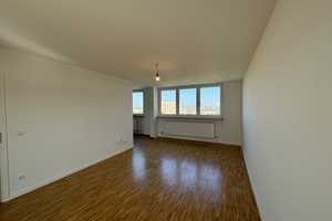 Helle 3,5-Zimmer-Wohnung mit Balkon in München Neuperlach – Gerhart-Hauptmann-Ring  70, 81737 München – Vorschaubild 2