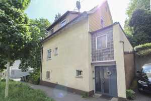 Ruhig, grün und zentral: Einfamilienhaus mit Terrasse,Anbau und einzigartigem Potenzial – Esslingen (Kreis) – Vorschaubild 2