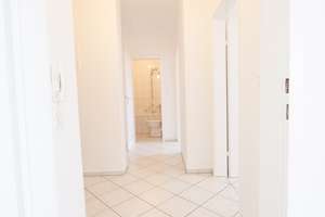 Panoramablick 7. Stock. Gepflegte 2-Raum-Wohnung in Schwabing-West – Klausingweg 2, 80797 Am Luitpoldpark, München – Vorschaubild 12