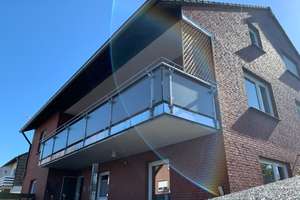 Großzügig wohnen. Sofort einziehen - ETW mit Garage und Einbauküche
