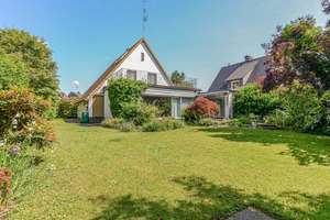 Freist 1-FH in fußläufiger Citylage von Opladen * ca 117 m² Wfl. * ca. 732 m² Grund * Modernisierung – Die vollständige Adresse der Immobilie erhältst du vom Anbieter., 51379 Opladen, Leverkusen – Vorschaubild 1