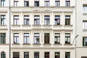 Sanierte 2-Zimmer-Altbauwohnung mit Balkon in Leipzig-Zentrum