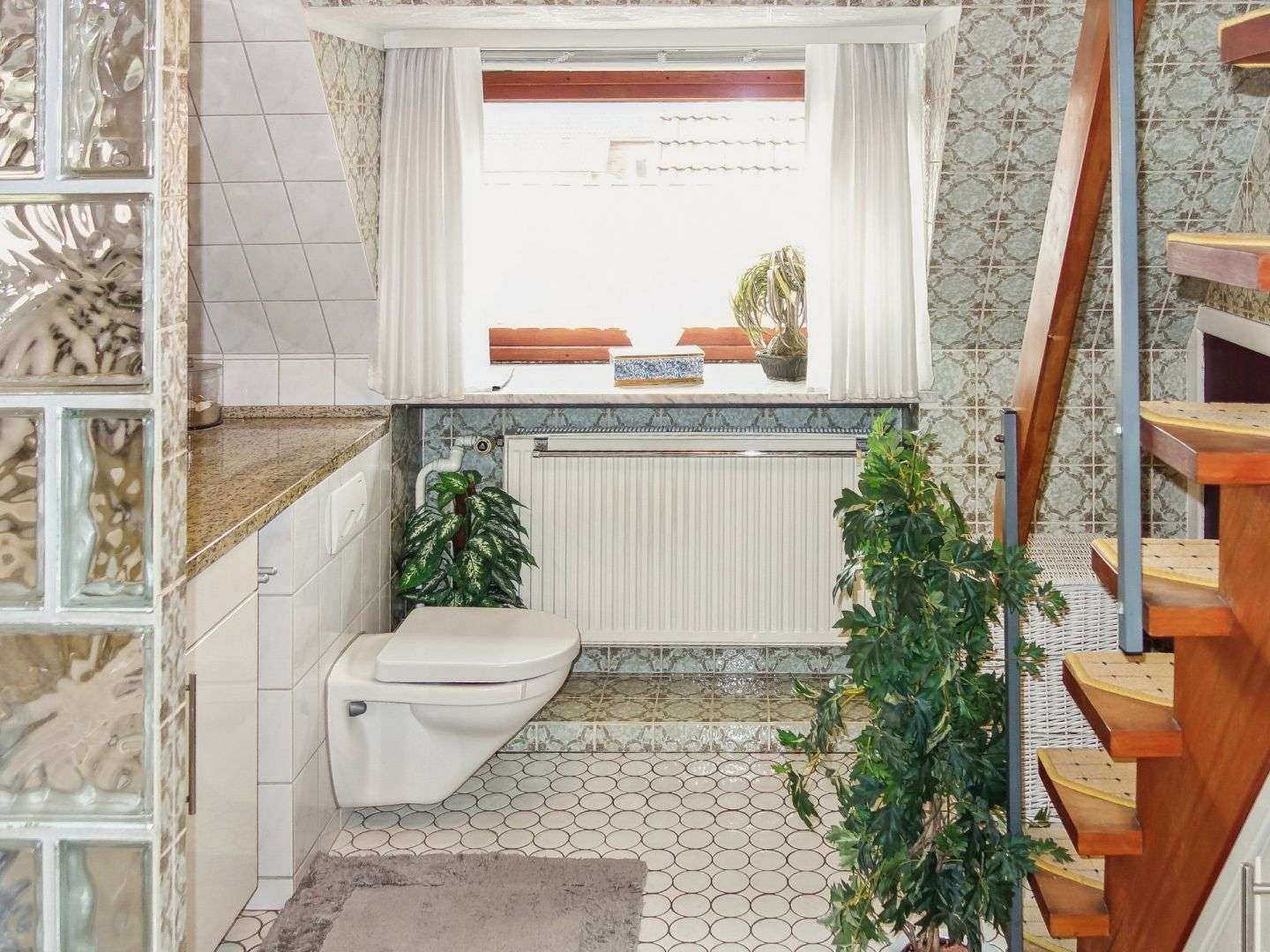 Immobilie in Helse - Gepflegtes Einfamilienhaus mit großer Garage in guter Wohnlage in Marne - Bild 2