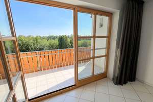 Voller Licht & Wärme: 4 Zimmer Maisonette – Ihr eigenes Haus im Dachgeschoss – Die vollständige Adresse der Immobilie erhältst du vom Anbieter., 96163 Gundelsheim – Vorschaubild 2