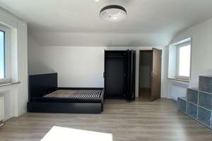 MÖBLIERTES SINGLE-APARTMENT IN RUHIGER LAGE VON REUTTI – Die vollständige Adresse der Immobilie erhältst du vom Anbieter., 89233 Neu-Ulm – Vorschaubild 2