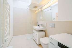 Exklusives Penthouse mit Dachterrasse und Whirlpool – Die vollständige Adresse der Immobilie erhältst du vom Anbieter., 10439 Prenzlauer Berg, Berlin – Vorschaubild 7