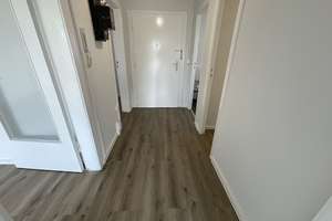 Frisch renovierte 2 Zimmer-Wohnung mit Balkon und modernisiertem Wannenbad – 23558 Buntekuh, Lübeck – Vorschaubild 3