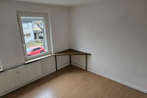 Ruhig wohnen am Stadtrand – gut angebunden und mit Blick ins Grüne – Ulmenallee 33, 50999 Sürth, Köln – Vorschaubild 7