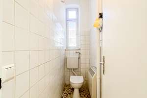 Großzügige 3-Zimmerwohnung mit Einbauküche in Stuttgart-West auch für WGs – Bebelstraße 30, 70193 Vogelsang, Stuttgart – Vorschaubild 8