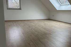 Nachmieter für schöne Dachgeschosswohnung mit Balkon & Stellplatz in Fürth gesucht – 90768 Atzenhof, Burgfarrnbach, Fürth – Vorschaubild 7