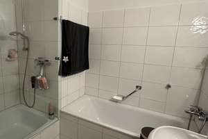 Helle 2-Zimmer-Wohnung mit ca. 72 m², Einbauküche, Wintergarten/Balkon & Garagenstellplatz  – Niehler Straße 328, 50735 Niehl, Köln – Vorschaubild 4