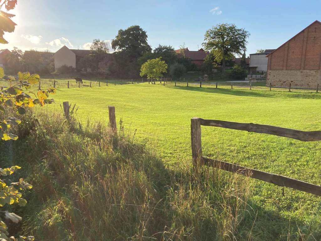 Immobilie in Querenhorst - Mit Grundstück: Ein Town & Country Haus, welches sich Ihren Lebensumständen anpasst in Querenhorst - Bild 1