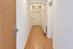 Sonnige 3-Raumwohnung mit Balkon + Tageslichtbad + Einbauküche als Option! – 39112 Sudenburg, Magdeburg – Vorschaubild 8