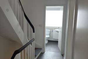 Geräumiges 4-Zimmer Haus in Augsburg-Haunstetten, Reihenmittelaus  mit Garage und Stellplatz – Die vollständige Adresse der Immobilie erhältst du vom Anbieter., 86179 Haunstetten-Süd, Augsburg – Vorschaubild 6