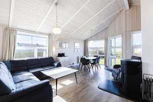 Direkte Deichlage - gepflegtes Ferienhaus für 6 Personen mit Kamin, Sauna, Garten & Parkplatz – Dithmarschen (Kreis) – Vorschaubild 1