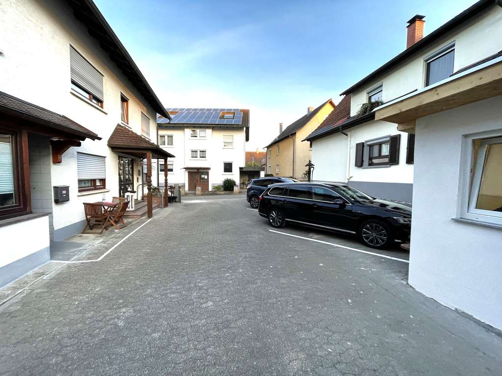Immobilie in Appenweier - Gepflegtes Mehrfamilienhaus mit 3 Wohneinheiten - zentral, vermietet & zukunftsfähig - Bild 1