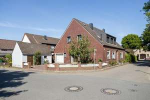 Ein- bis Zweifamilienhaus mit zwei Garagen, Carport und großem Garten – Die vollständige Adresse der Immobilie erhältst du vom Anbieter., 28816 Stuhr – Vorschaubild 3