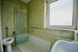 Property thumbnail 12