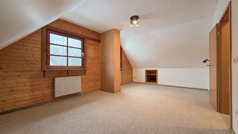 Immobilie in Tremsbüttel - Tremsbüttel: EFH (Bj. 83) +Garage/V´Keller, ca. 297m² Wohn-/Nutzfl., 6 Räume,  ca. 607m² Grundstück - Bild 4