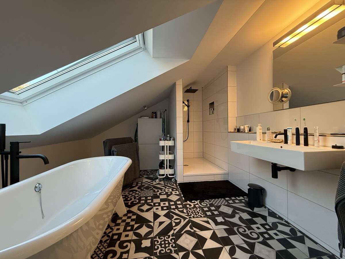 Immobilie in Michelbach an der Bilz - TRAUMHAFTES MODERNES 
EINFAMILIENHAUS MIT 
EINLIEGERWOHNUNG IN MICHELBACH - Bild 3