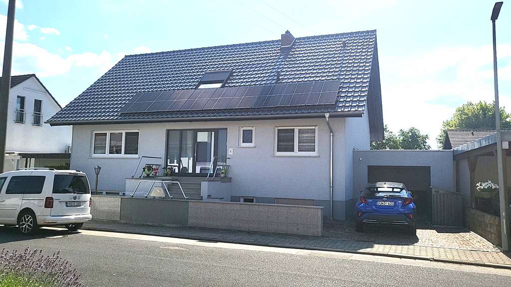 Immobilie in Erpolzheim - Wohnen mit Charakter: Großzügiges Einfamilienhaus in Erpolzheim - Bild 0
