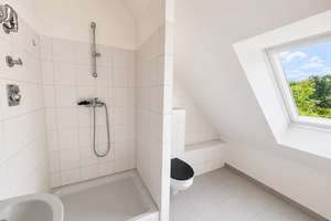 Ideal für Singles, Berufstätige und Studierende - Helle 2-Zimmer-Dachgeschosswohnung – Richterstr. 9, 12526 Bohnsdorf, Berlin – Vorschaubild 5
