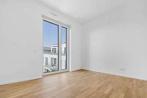 Im Sommer im neuen Zuhause - 4 Zimmer mit 2 Bädern und Südbalkon mit Seeblick – Am Albertussee 41, 40549 Heerdt, Düsseldorf – Vorschaubild 4