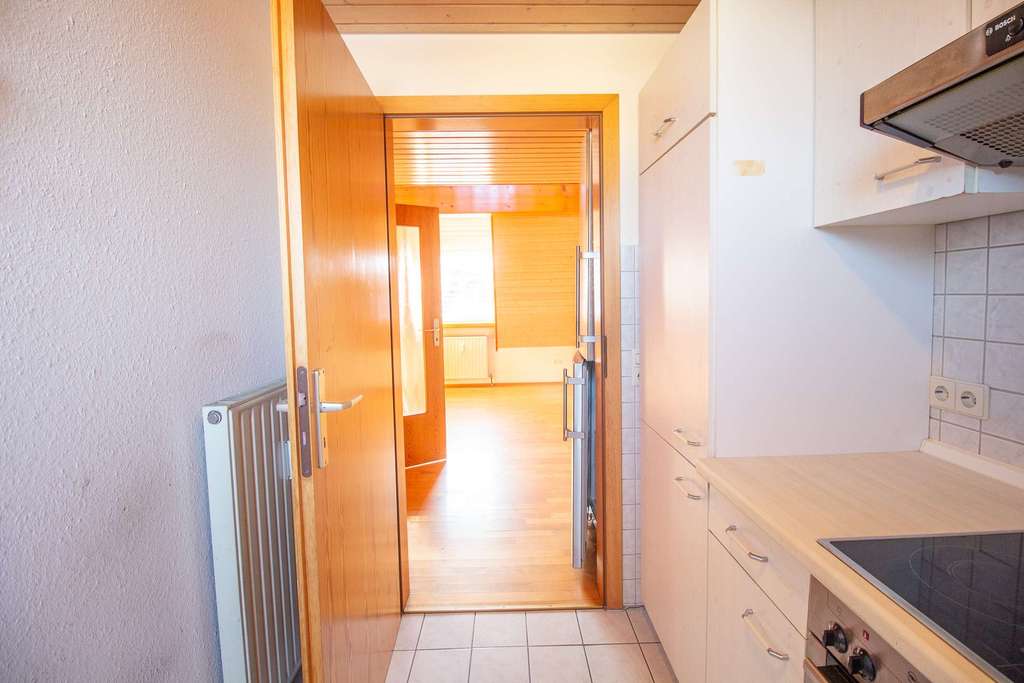 Immobilie in Mengen - Schöne Maisonette-Wohnung mit Garage - Bild 3