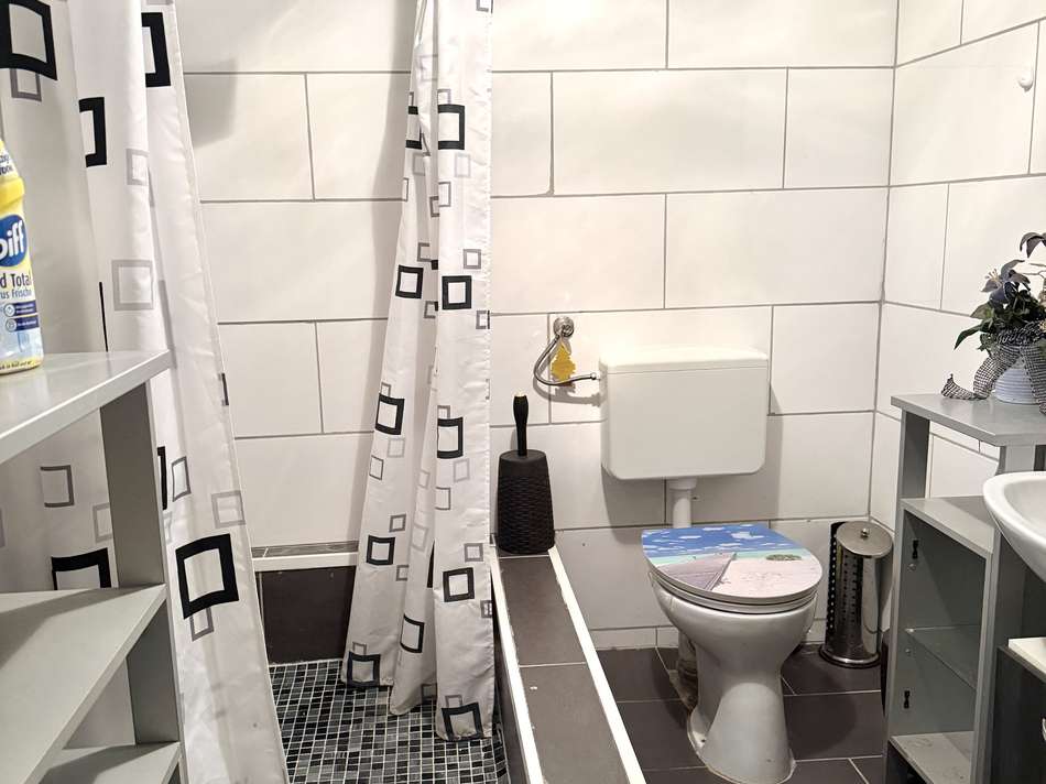 Bad im Keller