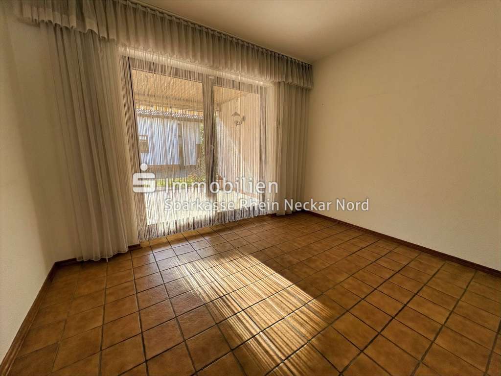 Immobilie in Hemsbach - Doppelhaushälfte mit Einliegerwohnung in ruhiger Lage von Hemsbach  - Bild 4