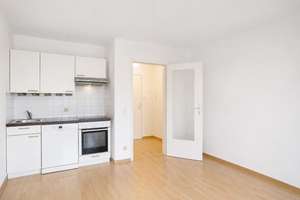 Helles Apartment mit großzügigem Balkon mit Blick ins Grüne – Die vollständige Adresse der Immobilie erhältst du vom Anbieter., 81539 Obergiesing, München – Vorschaubild 6