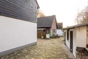 Bergisch Gladbach-Rommerscheid: 
Freistehendes Einfamilienhaus mit besonderem Charme! – Die vollständige Adresse der Immobilie erhältst du vom Anbieter., 51465 Stadtmitte, Bergisch Gladbach – Vorschaubild 29