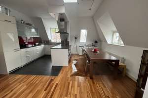 Attraktive Dachgeschosswohnung mit Charme in denkmalgeschütztem Gebäude – Hohenstaufenstrasse 20, 70178 Karlshöhe, Stuttgart – Vorschaubild 6
