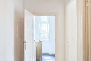 HOMESK - Sofort bezugsfreie 2-Zimmer Hochparterrewohnung mit Balkon ins Grüne in Rudow – Kappenstraße 6, 12357 Rudow, Berlin – Vorschaubild 3