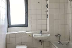 schöne 1,5-Zimmer-Wohnung mit zwei Wintergärten – Elly-Heuss-Knapp-Str. 37, 12355 Rudow, Berlin – Vorschaubild 3