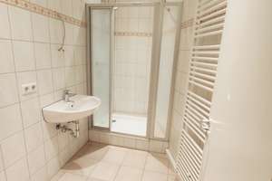 Helle 3-Zimmer Wohnung in Stuttgart-Zuffenhausen WG geeignet – Die vollständige Adresse der Immobilie erhältst du vom Anbieter., 70435 Zuffenhausen-Hohenstein, Stuttgart – Vorschaubild 4
