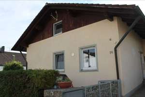 Gepflegtes Einfamilienhaus mit 5 Zimmern in Landshut-Frauenberg – Die vollständige Adresse der Immobilie erhältst du vom Anbieter., 84036 Frauenberg, Landshut – Vorschaubild 3