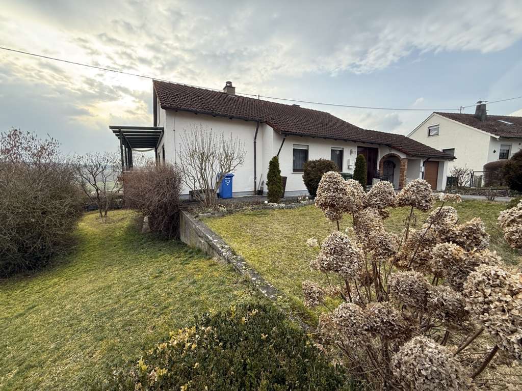 Immobilie in Neresheim - Haus mit vielen Möglichkeiten - Bild 1