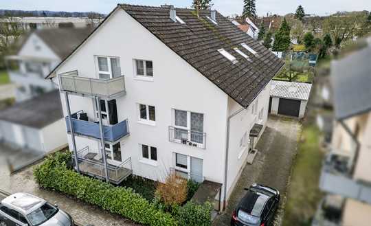 Attraktive Kapitalanlage in Neureut: Vermietetes Mehrfamilienhaus mit 8 Einheiten und Garagen