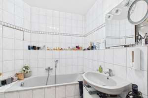 RUHIGES WOHNEN MIT BLICK INS GRÜNE - CHARMANTE MAISONETTE MIT BALKON UND TERRASSE AM MOOSBACHTAL – Die vollständige Adresse der Immobilie erhältst du vom Anbieter., 65187 Biebrich, Wiesbaden – Vorschaubild 12